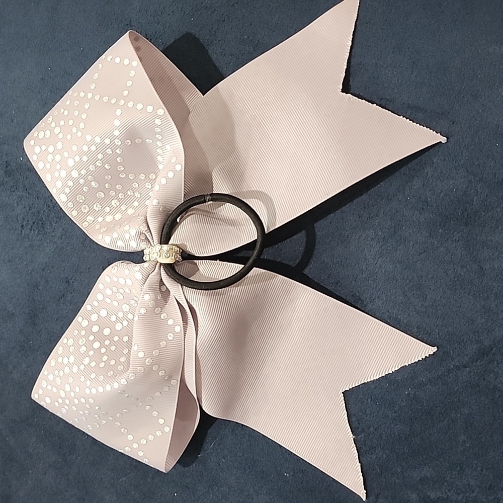 Cheer bow - Picture 2 of 2
